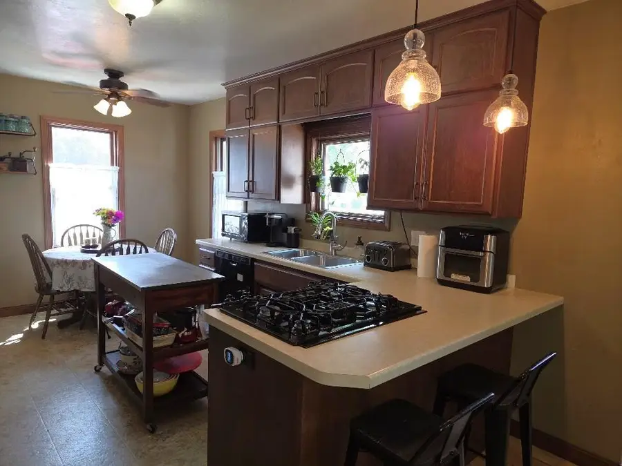 513 Randolph St, Mishicot, WI 54228 - #2