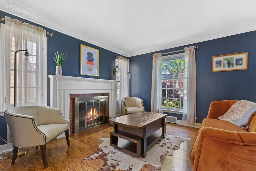 2537 N 84th St, Wauwatosa, WI 53226 - #3