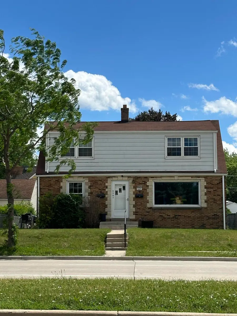5507 W Oklahoma Ave, Milwaukee, WI 53219 - #2