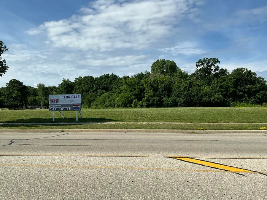 9501 W Drexel Ave, Franklin, WI 53132 - #2