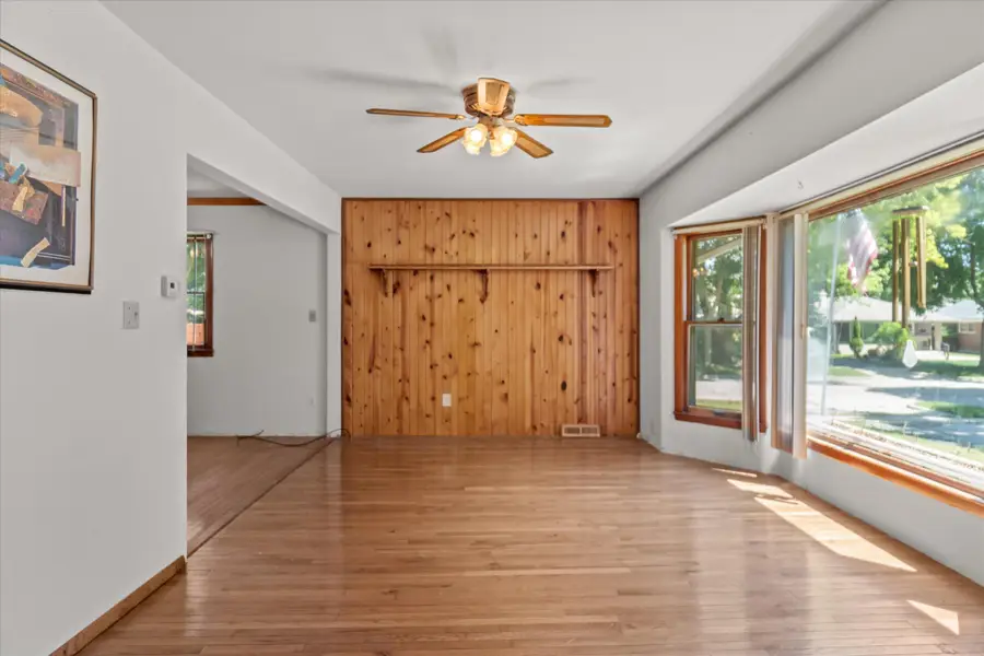 3903 W Kiley Ave, Milwaukee, WI 53209 - #3