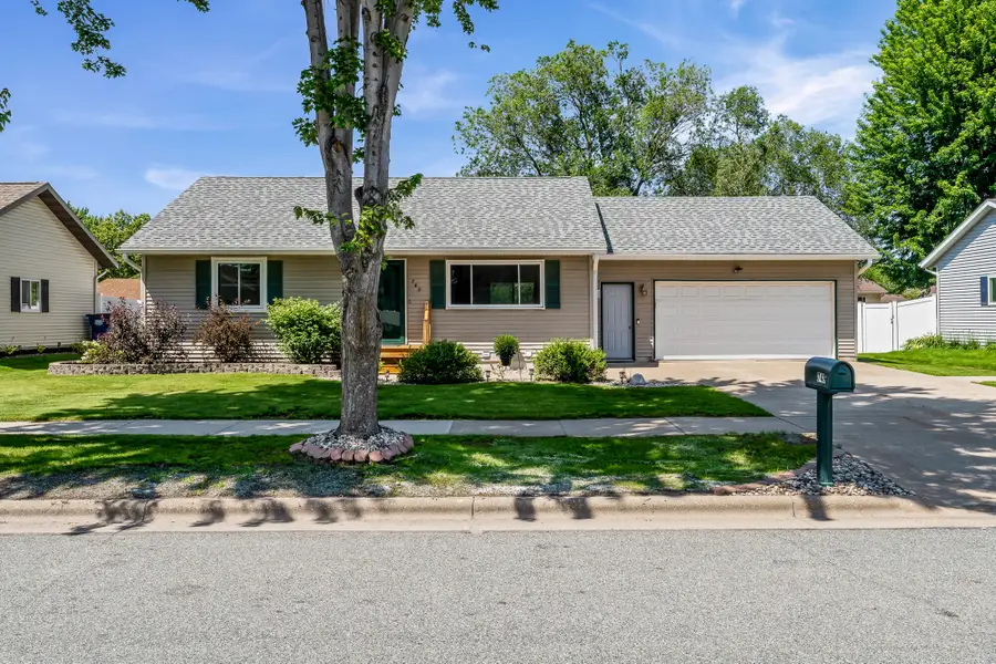 749 Troy St, Onalaska, WI 54650 - #3