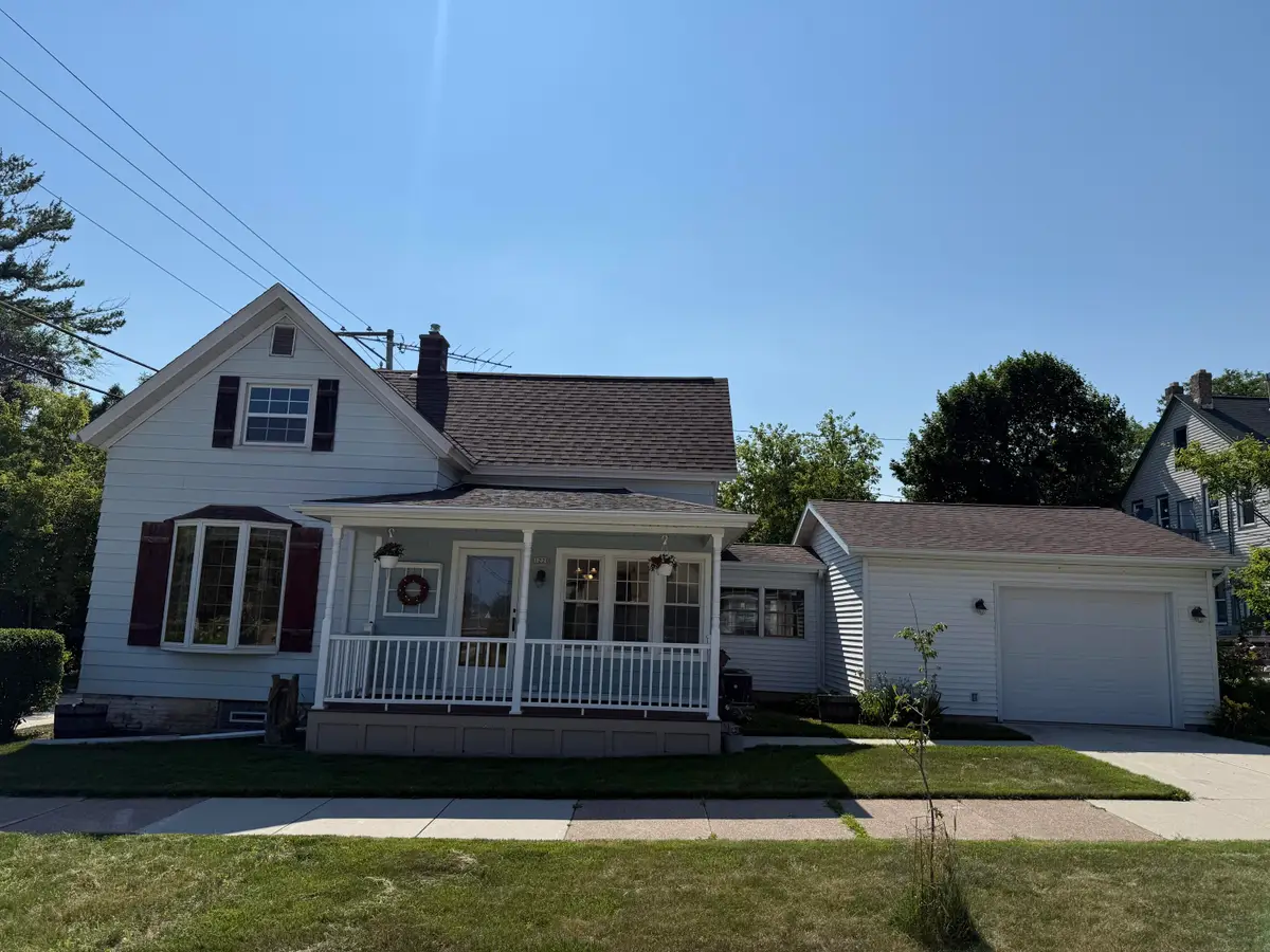 1220 N 15th St, Sheboygan, WI 53081 - #1