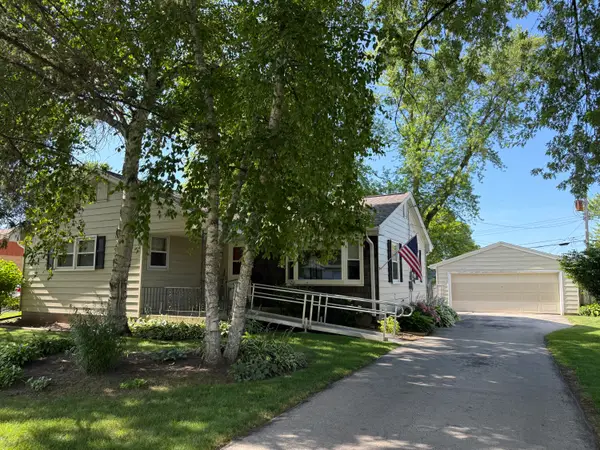 5232 W Donna Dr, Brown Deer, WI 53223