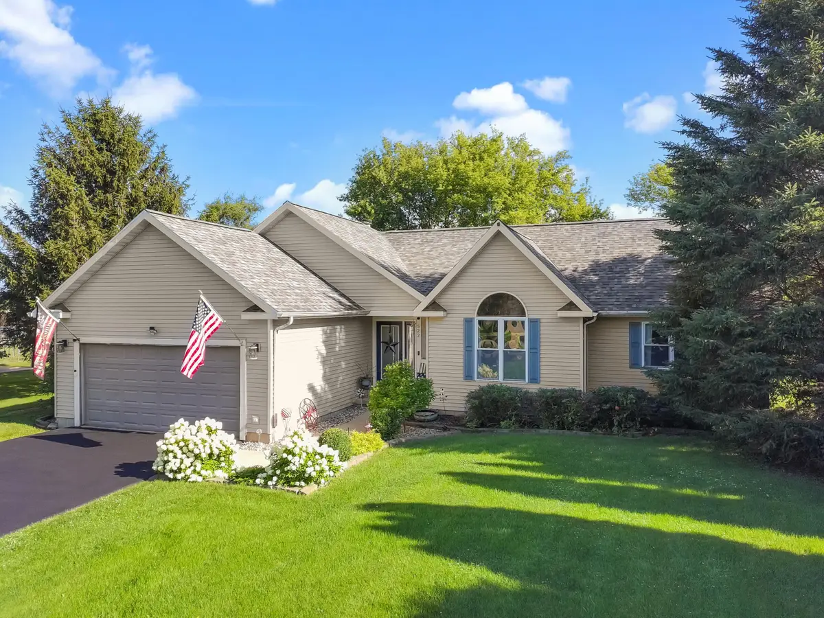 522 Valencia Dr, Delavan, WI 53115 - #1