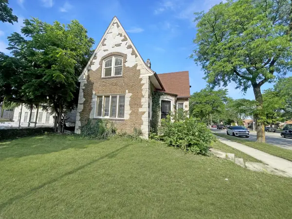 1501 W Capitol Dr, Milwaukee, WI 53206