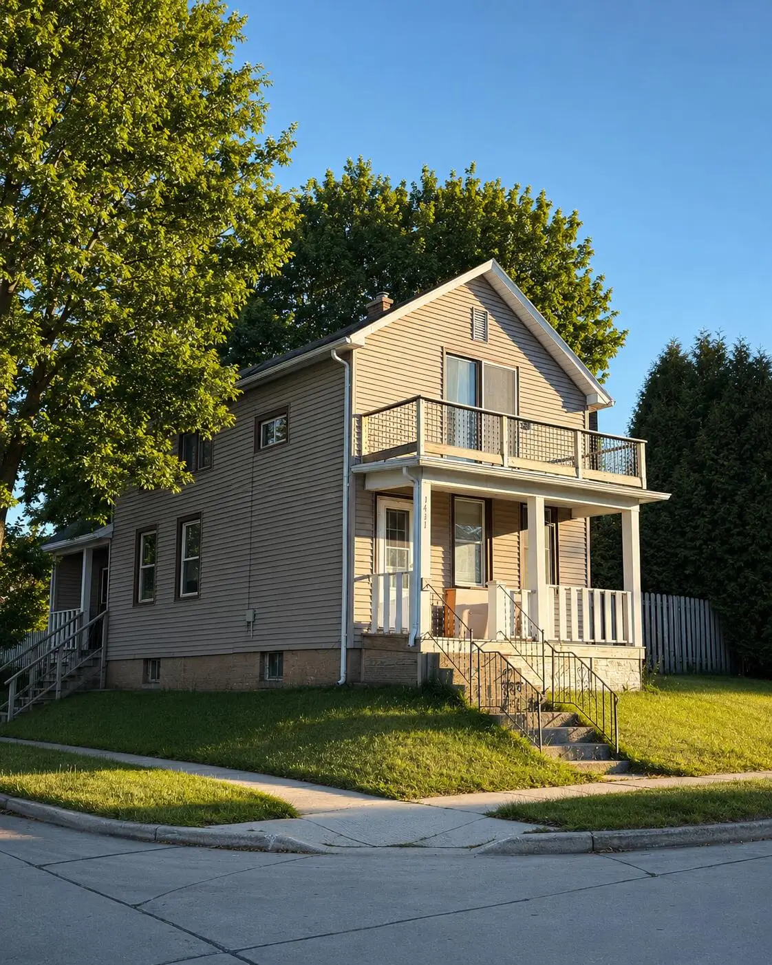 1401 Columbus St, Manitowoc, WI 54220 - #1