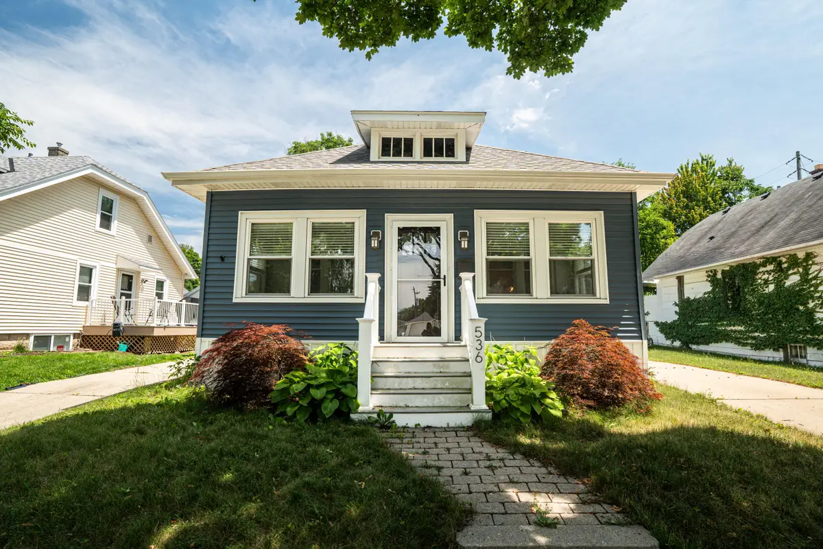 536 N 61st St, Wauwatosa, WI 53213 - #1