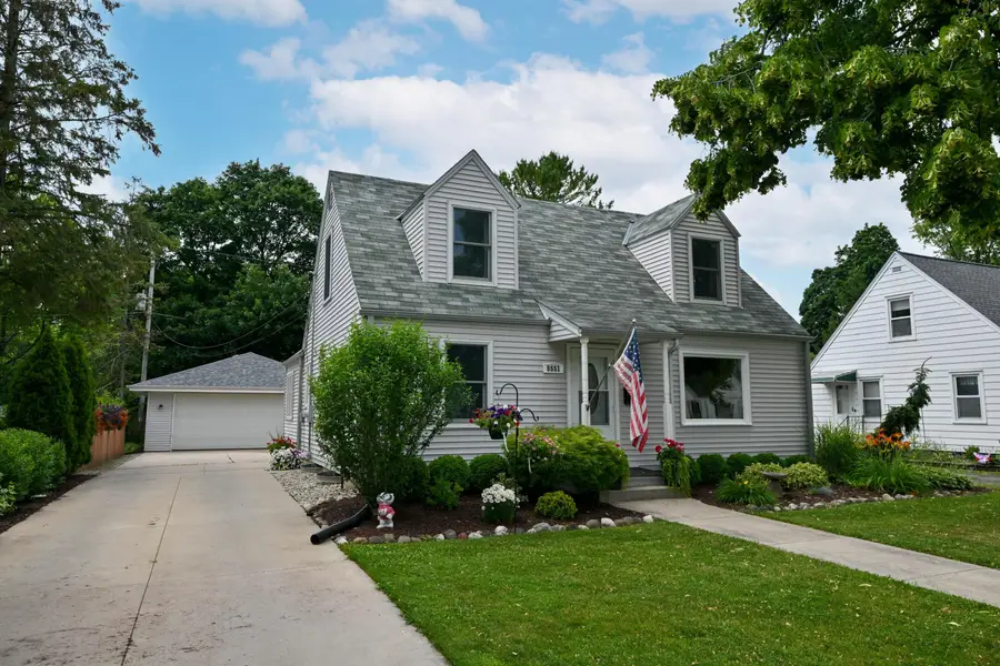 W166N8551 Theodore Ave, Menomonee Falls, WI 53051 - #2