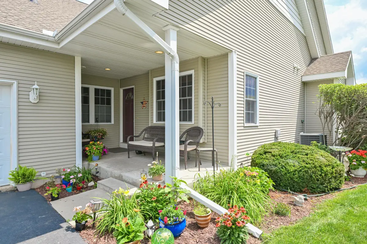 635 Darcy Ln, Whitewater, WI 53190 - #1