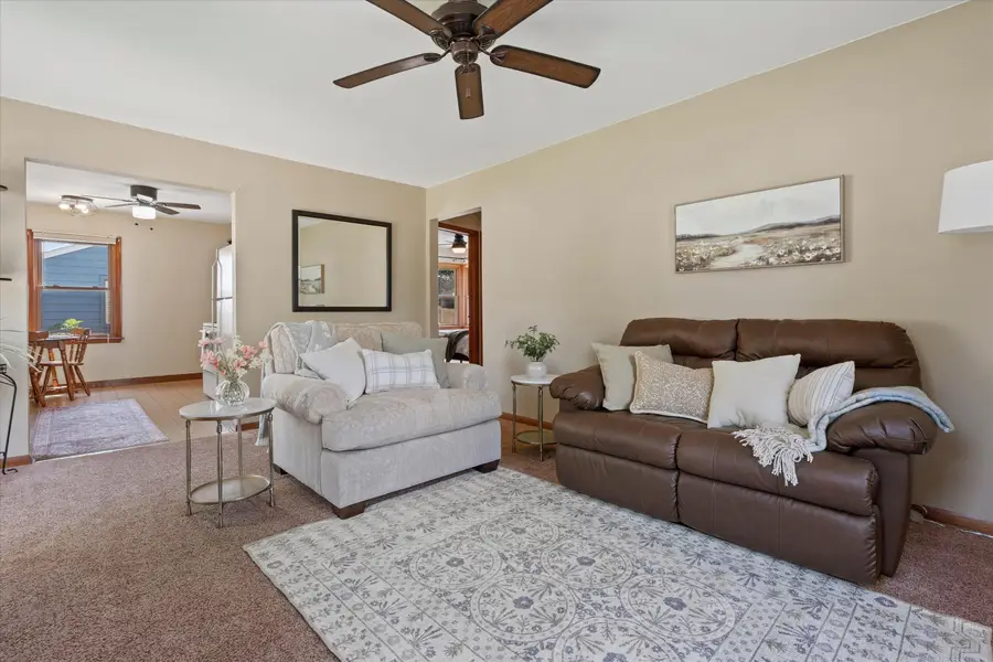 W166N8425 Dardis Ave, Menomonee Falls, WI 53051 - #2