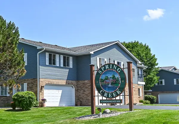 1319 Sunnyslope Dr, Mount Pleasant, WI 53406