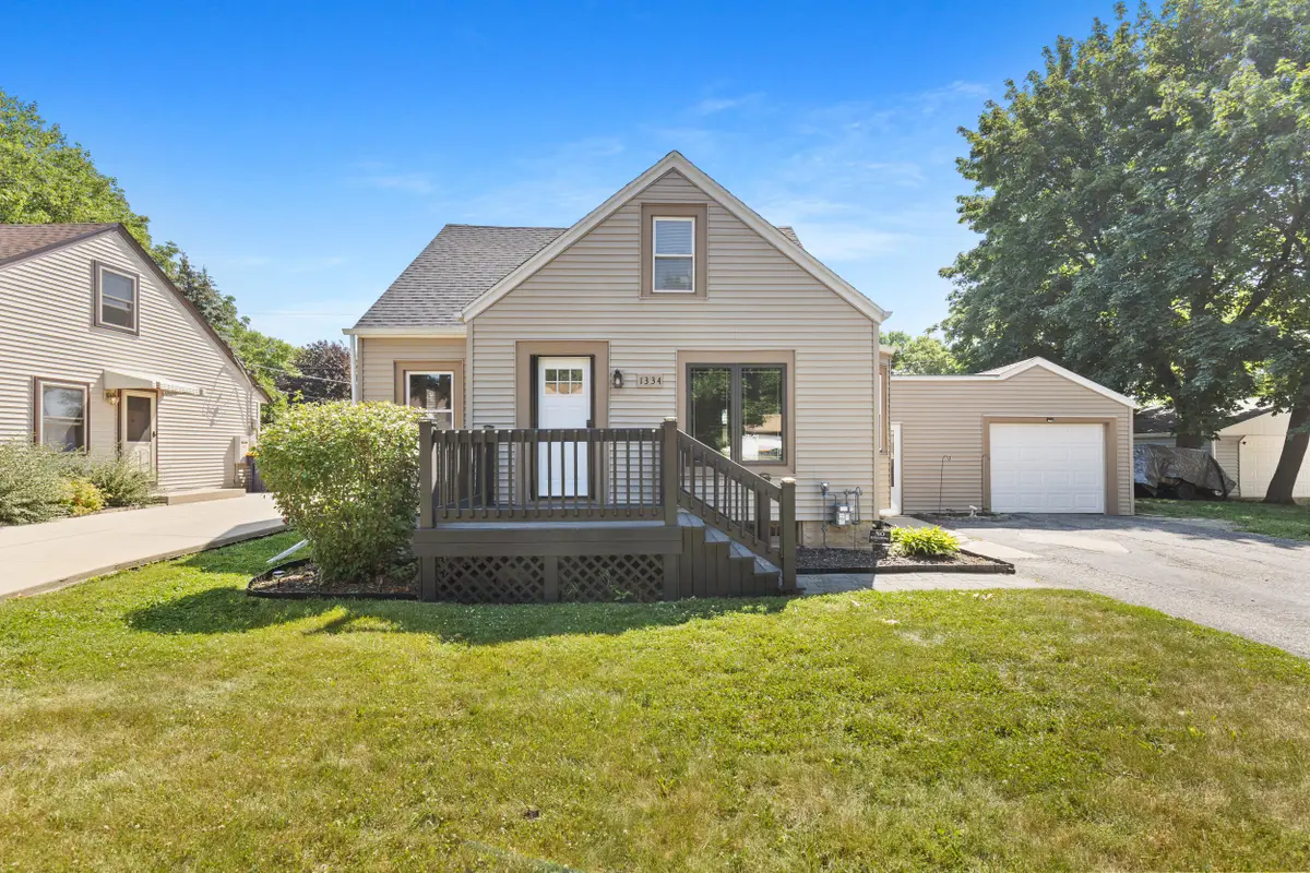 1334 S 95th St, West Allis, WI 53214 - #1