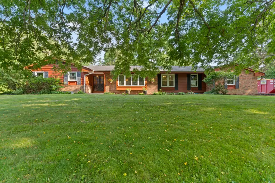 N8093 Lakeview Rd, Ixonia, WI 53066 - #3