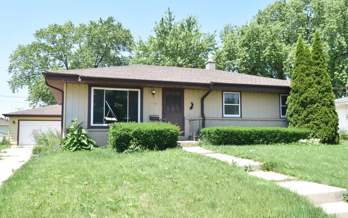 5720 49th Ave, Kenosha, WI 53144 - #1