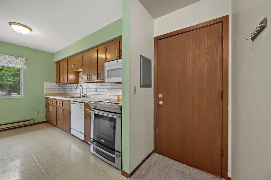 410 Cheviot Chase, Waukesha, WI 53186 - #3