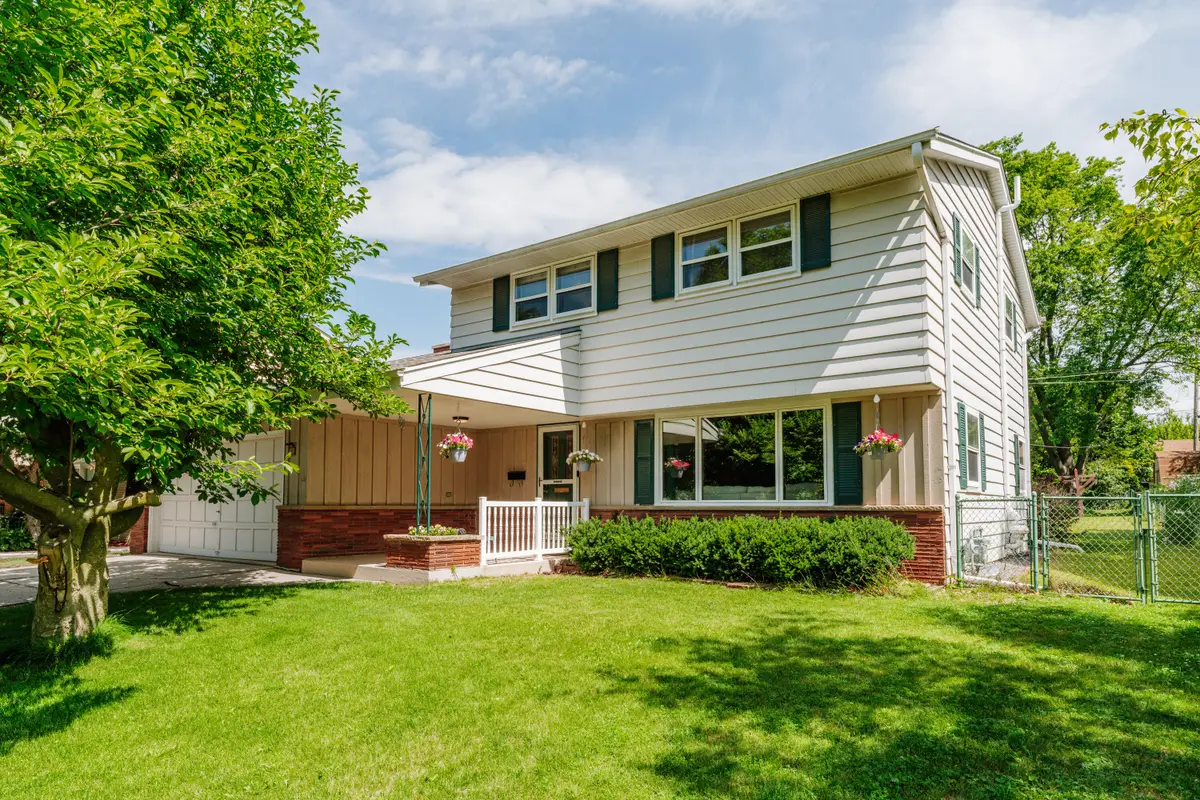 706 Walnut St, South Milwaukee, WI 53172 - #1