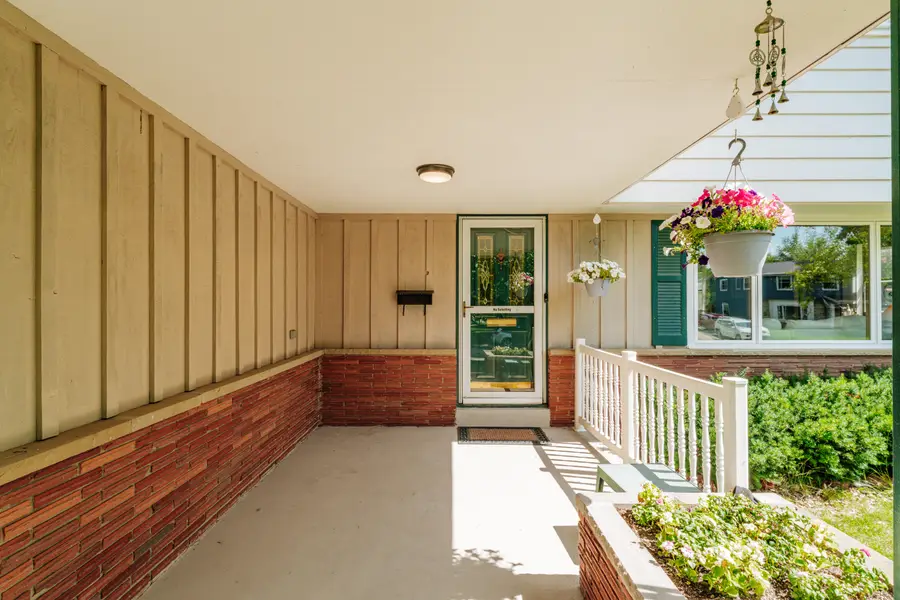 706 Walnut St, South Milwaukee, WI 53172 - #3