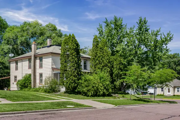 319 Locust St, Onalaska, WI 54650