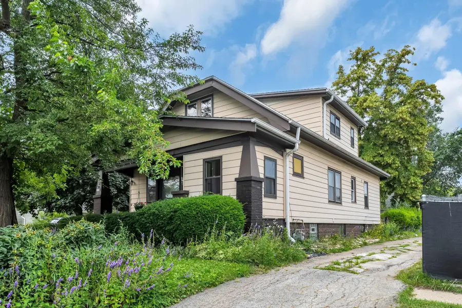 3857 S 35th St, Greenfield, WI 53221 - #2