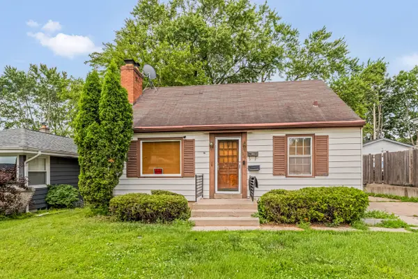 5661 N 73rd St, Milwaukee, WI 53218