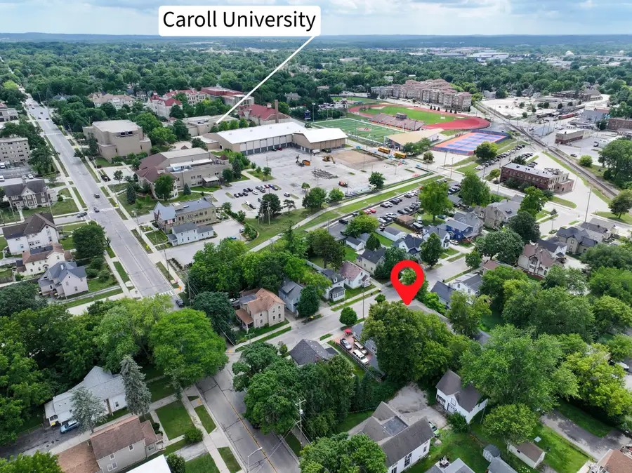 112 Cook St, Waukesha, WI 53186 - #2