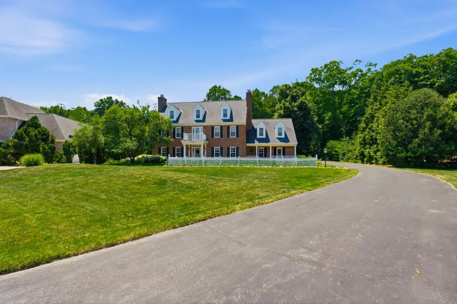 19185 Alta Vista Dr, Brookfield, WI 53045 - #3