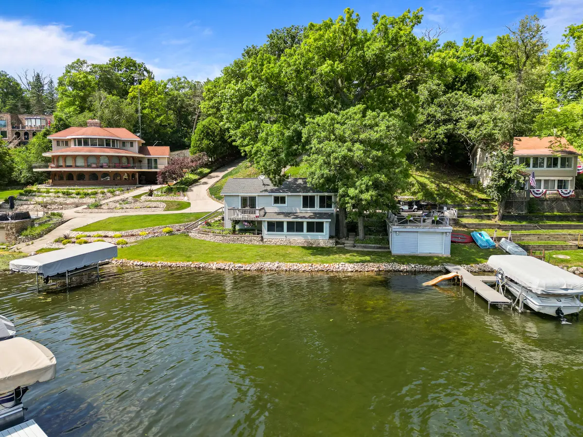 W5501 Rocky Rd, Lauderdale Lakes, WI 53121 - #1