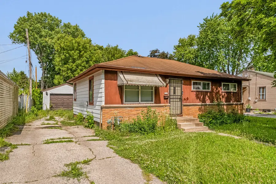 5717 N 62nd St, Milwaukee, WI 53218 - #3