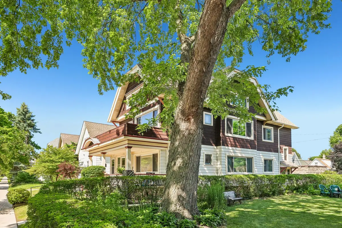 2532 N Humboldt Blvd, Milwaukee, WI 53212 - #1