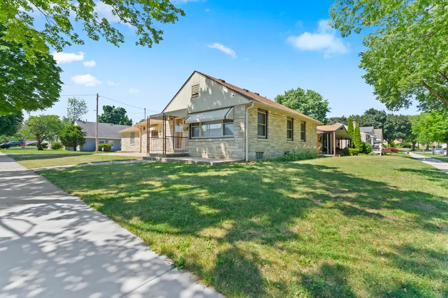 3031 S 33rd St, Milwaukee, WI 53215 - #2