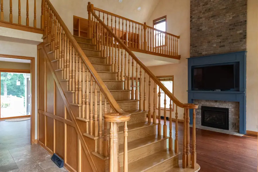 1340 Barrington Woods Dr, Brookfield, WI 53045 - #3