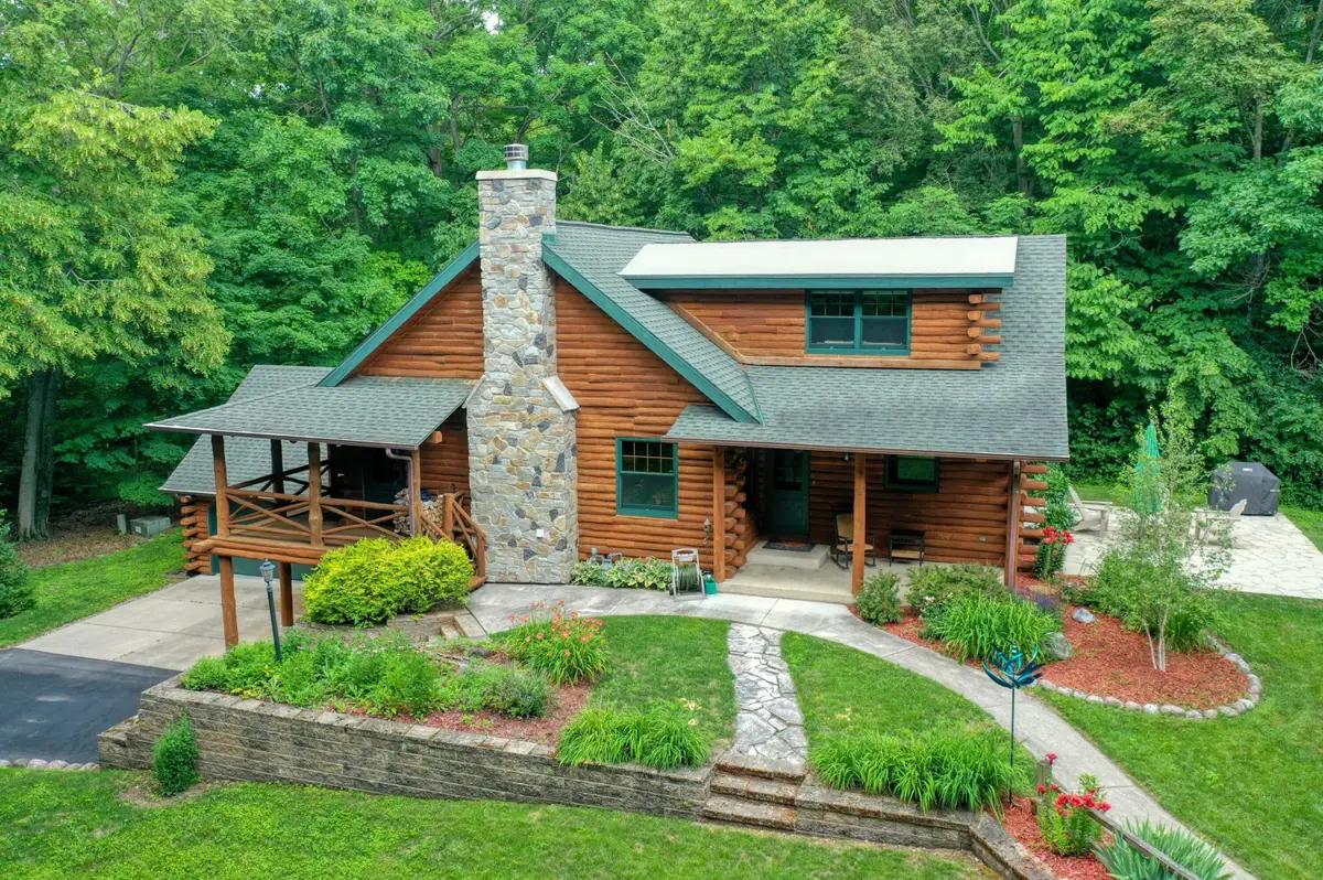 N128W12985 Highland Rd, Germantown, WI 53022 - #1