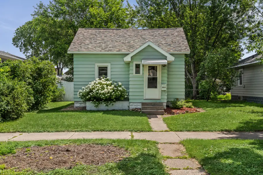 2012 Charles St, La Crosse, WI 54603 - #3