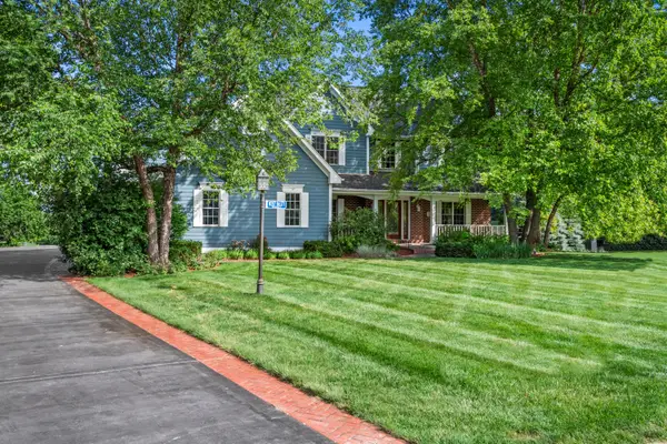 W287N6371 Broadwing Ct, Hartland, WI 53029