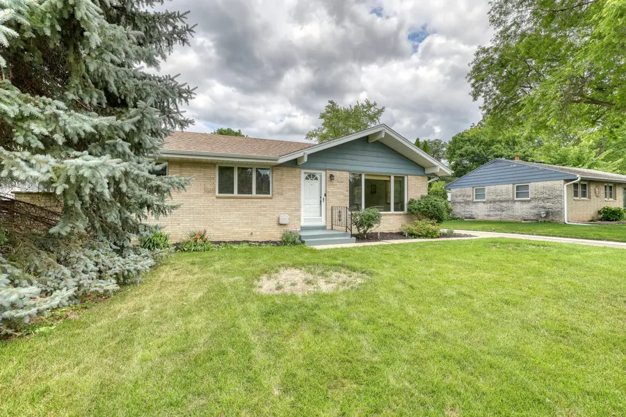 8486 N 51st St, Brown Deer, WI 53223 - #2