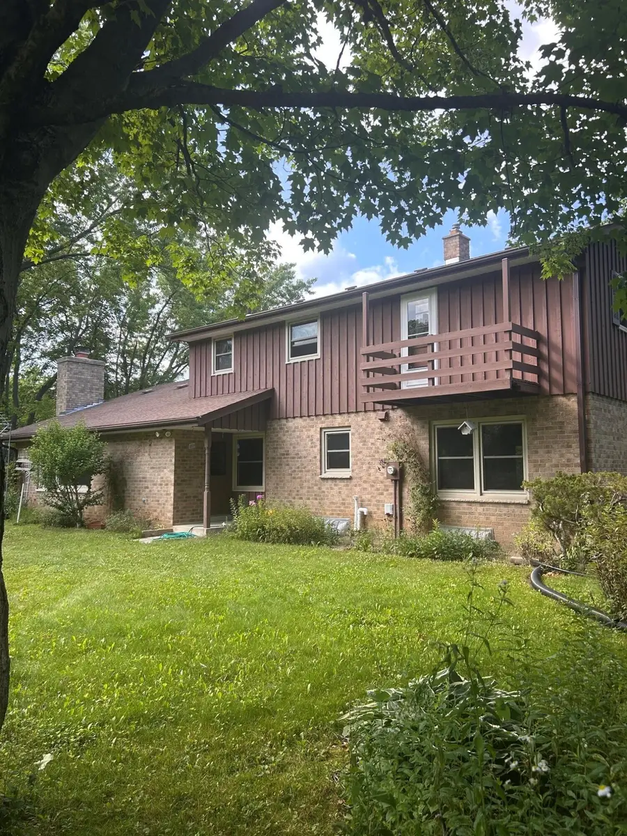 1523 Galaxy Ct, Cedarburg, WI 53012 - #2