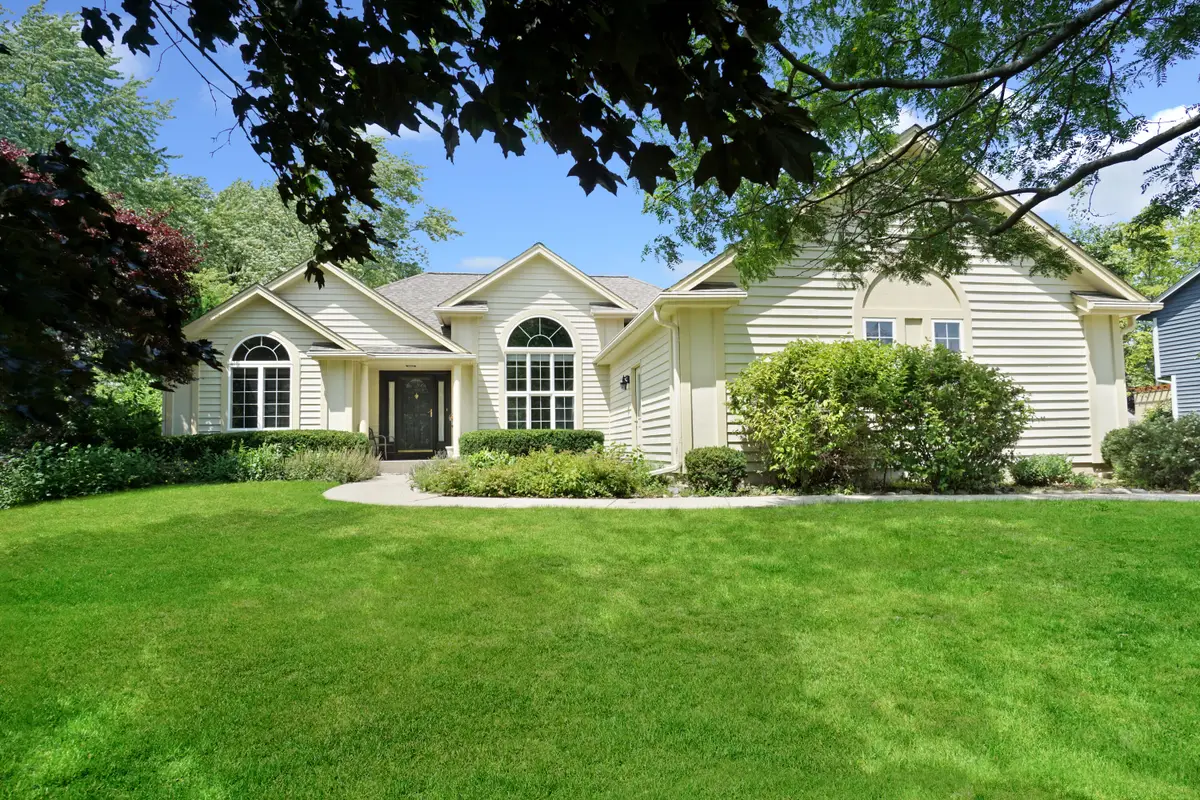 N108W15384 Bel Aire Ln, Germantown, WI 53022 - #1