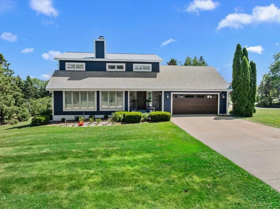 16865 Eldorado Dr, Brookfield, WI 53005 - #2