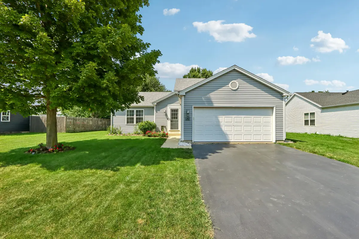 242 Deer Path Dr, Genoa City, WI 53128 - #1