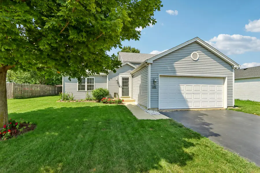 242 Deer Path Dr, Genoa City, WI 53128 - #2
