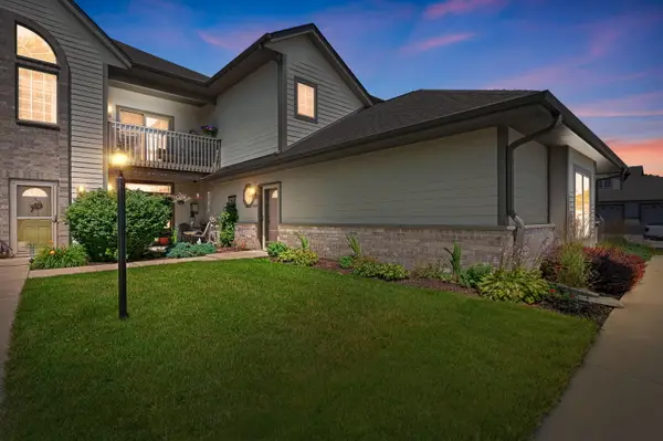 W190N16180 Andrea Way, Jackson, WI 53037