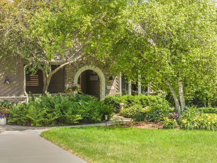 2819 Killarney Ct, West Bend, WI 53095 - #3