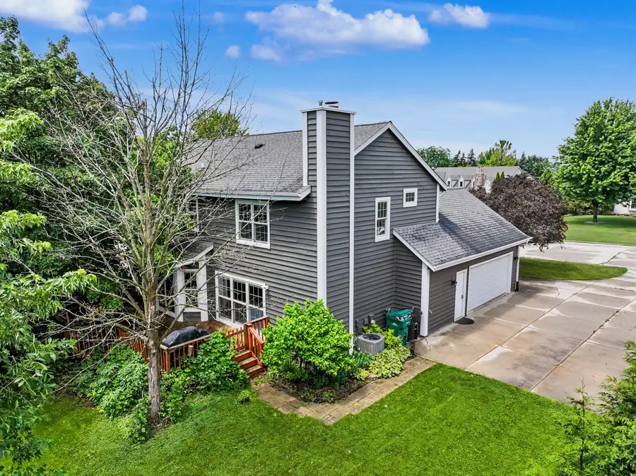 N51W16945 Fair Oak Pkwy, Menomonee Falls, WI 53051 - #2