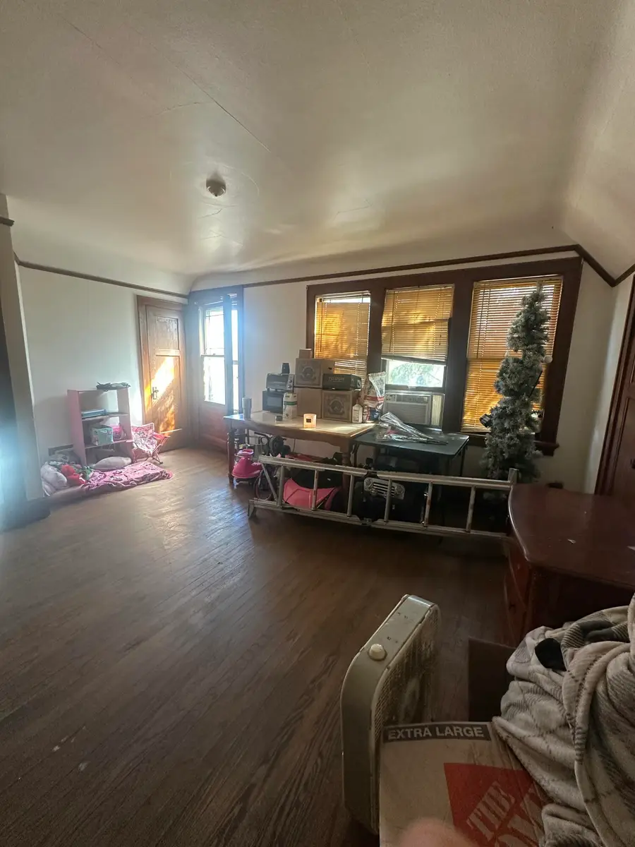 3717 N Port Washington Ave, Milwaukee, WI 53212 - #3