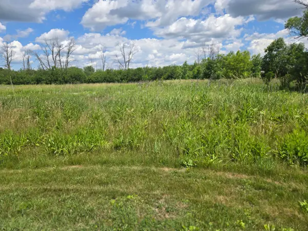 W177N7299 Raw Amber Ct, Menomonee Falls, WI 53051
