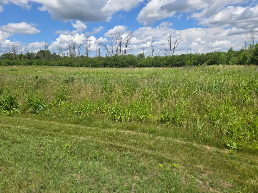 W177N7299 Raw Amber Ct, Menomonee Falls, WI 53051 - #2