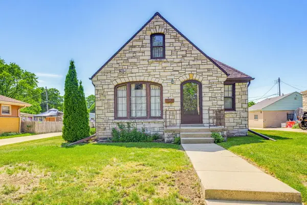 4359 N 82nd St, Milwaukee, WI 53222