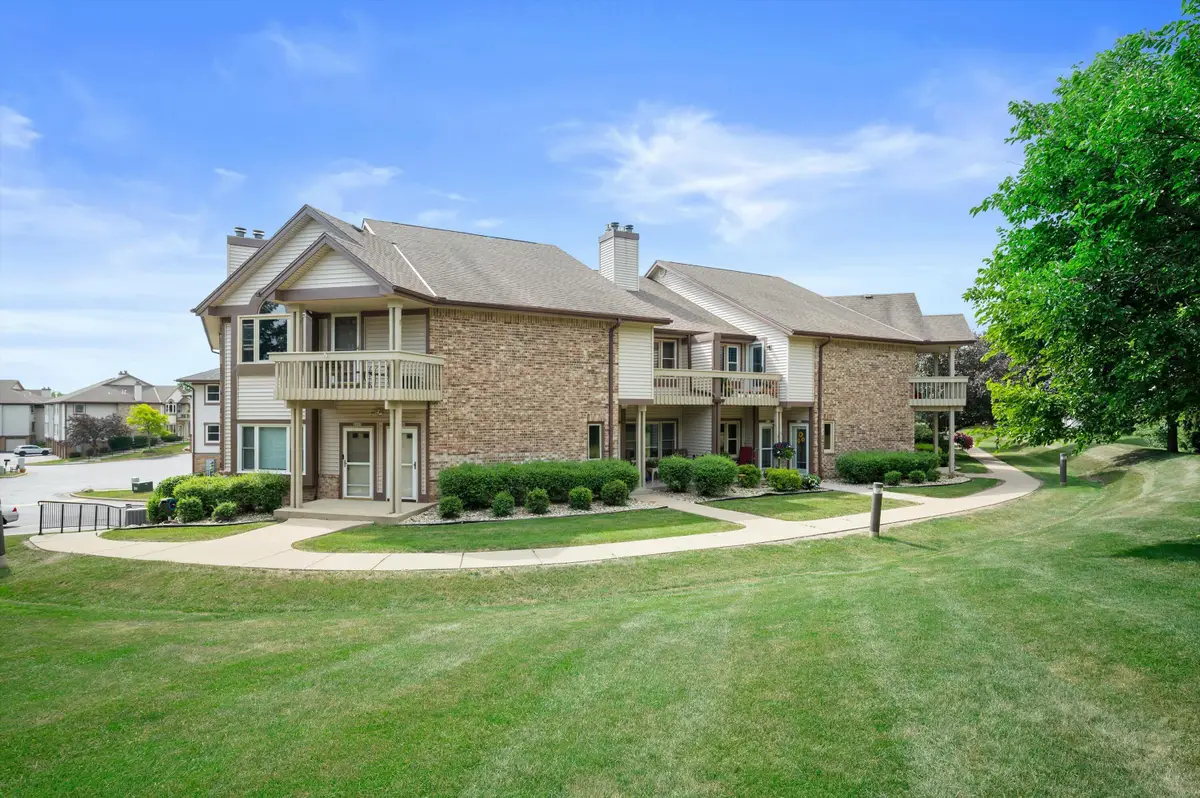 3604 W Rawson Ave, Franklin, WI 53132 - #1