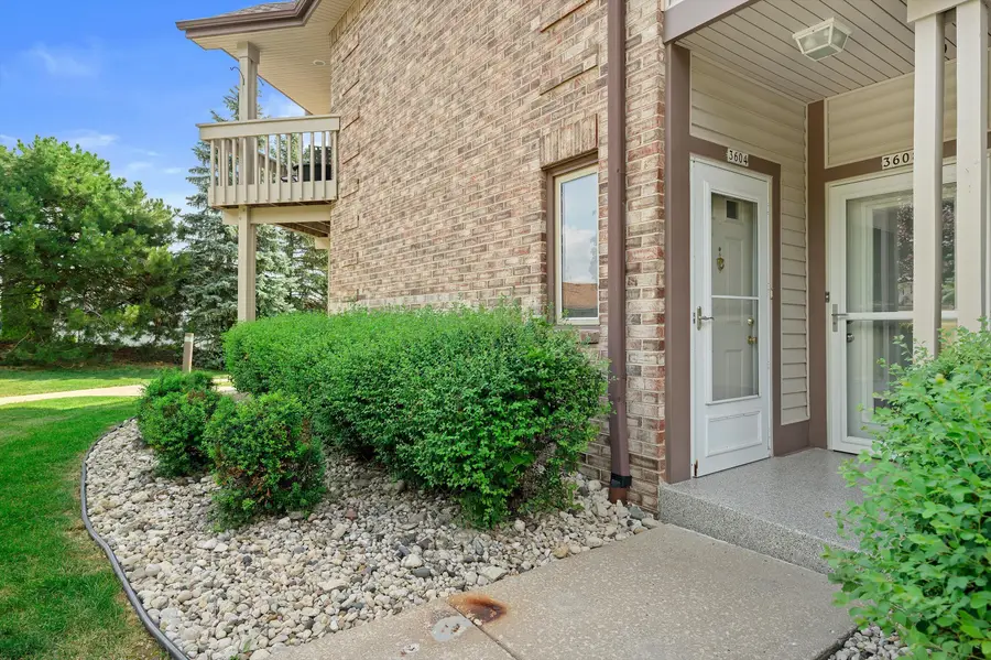 3604 W Rawson Ave, Franklin, WI 53132 - #2